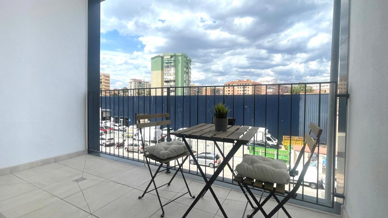 Apartamento Malaga Beach, 2A Apartment Ngoại thất bức ảnh